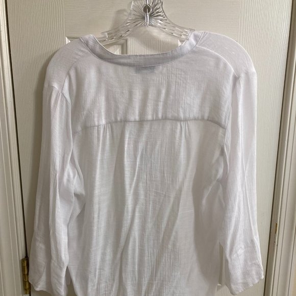 Counterparts LG Women's 3/4 Sleeve Pleated White Tunic - Picture 3 of 6